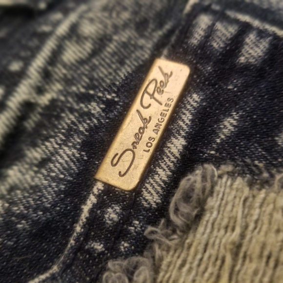 High Waist Denim Shorts - Picture 3 of 4